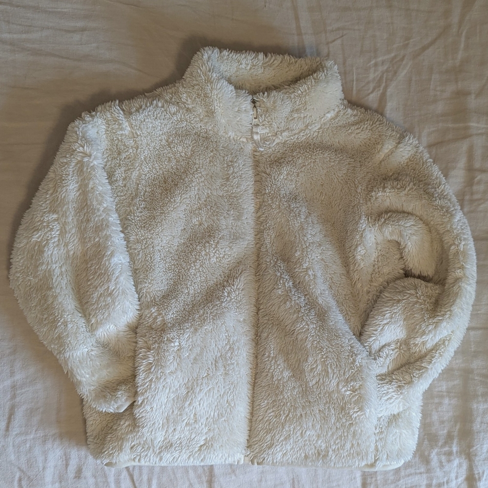 Uniqlo Off-White Fluffy Jacket
